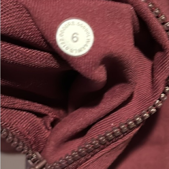 LULULEMON DEFINE JACKET *LUON in CASSIS (CSSI) SZ 4 NWT RARE! - Picture 9 of 10